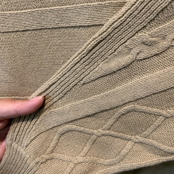 Liz Claiborne sweater🍂 - Picture 3 of 5